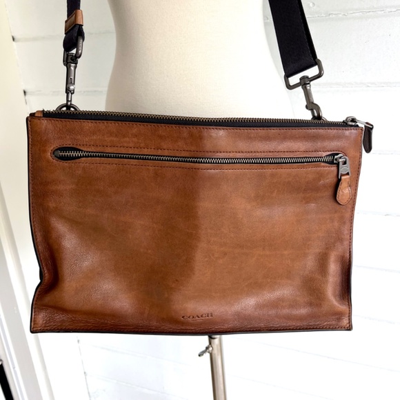 COACH Manhattan Convertible Slim Messenger Bag in Brown - Picture 3 of 16